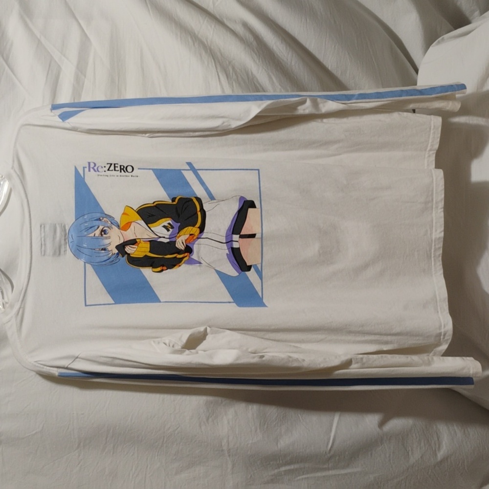 (X-82) RARE! Atsuko Re:Zero+Crunchyroll Collaboration Long Sleeve Shirt